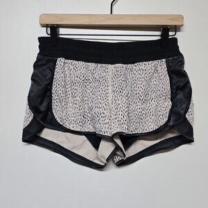 Lululemon Super Squad Short Dottie Dash Grain Black Shorts Size 4 Small‎ Running